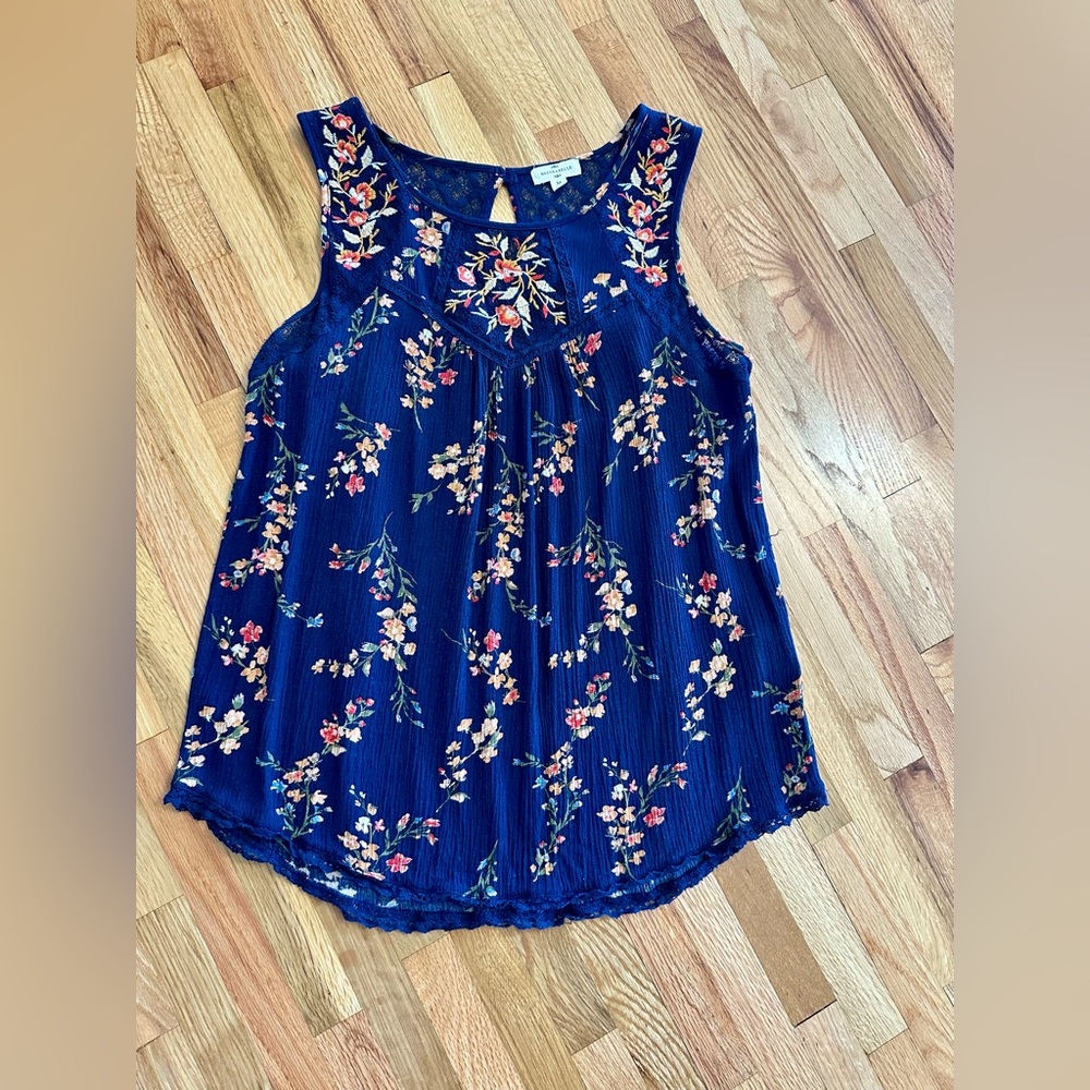 Mason & Belle Embroidered Women's Top